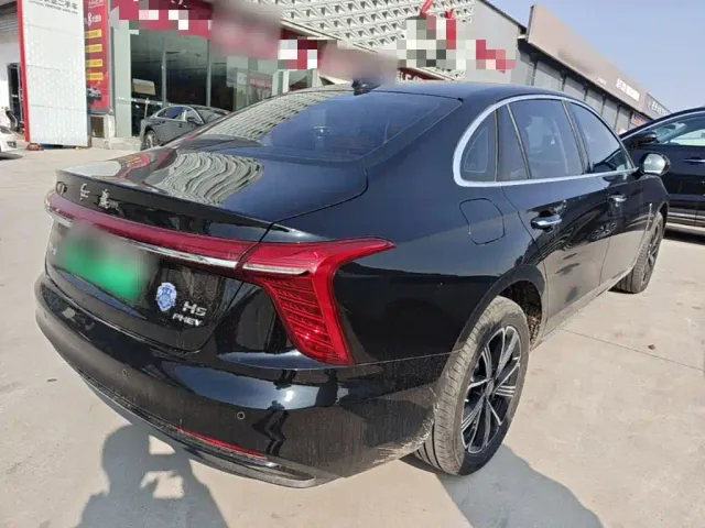 Hongqi H5 PHEV — Фото автомобиля 6