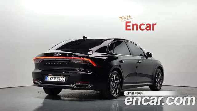 Hyundai Grandeur (New) Hybrid — Фото автомобиля 2