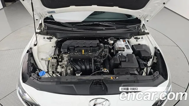 Hyundai Avante CN7 — Фото автомобиля 9