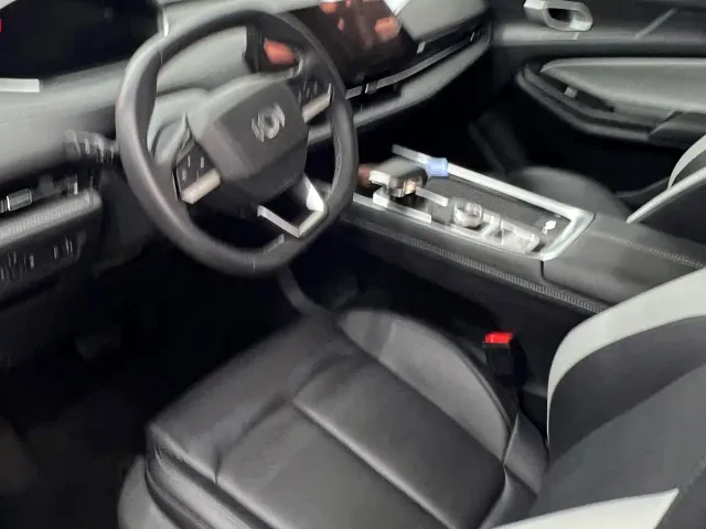 Changan Qiyuan Q05 — Фото автомобиля 4