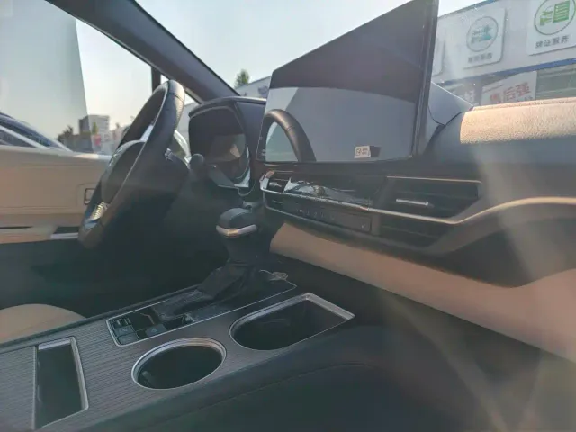 Toyota Granvia — Фото автомобиля 18