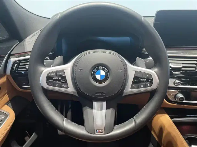 BMW 6 Series Gran Turismo — Фото автомобиля 14