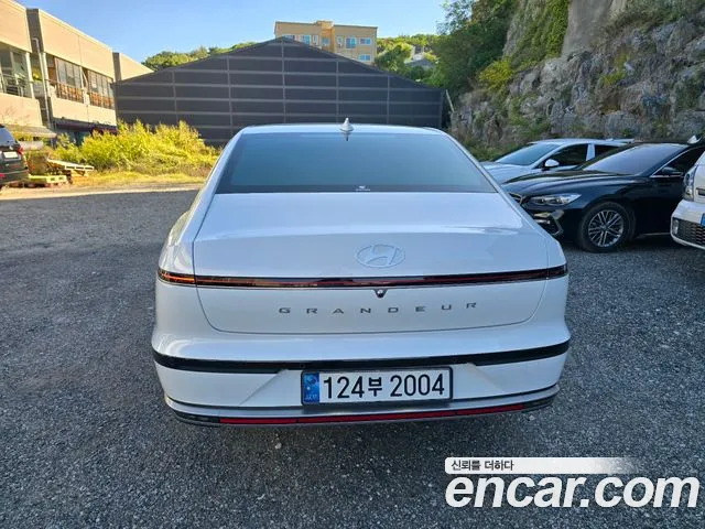 Hyundai Grandeur GN7 — Фото автомобиля 3