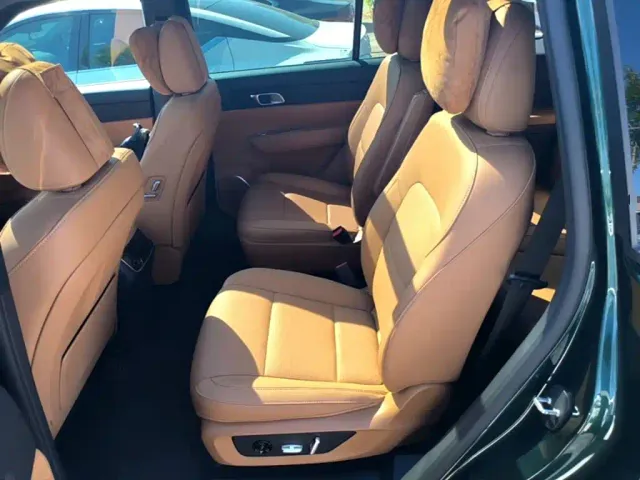 Li Auto ONE — Фото автомобиля 16