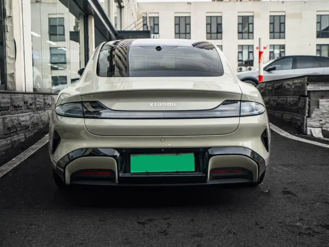 Xiaomi SU7 — Фото автомобиля 10