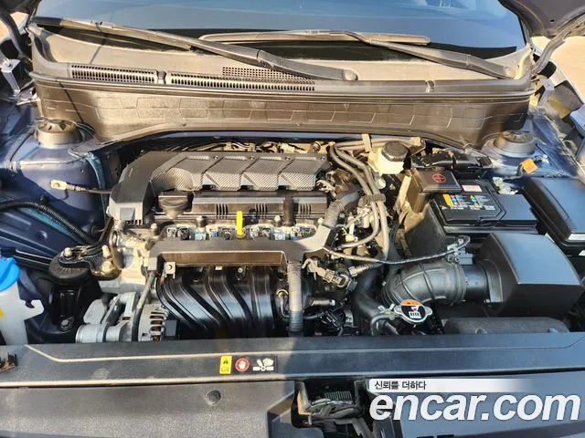 Hyundai Venue — Фото автомобиля 5