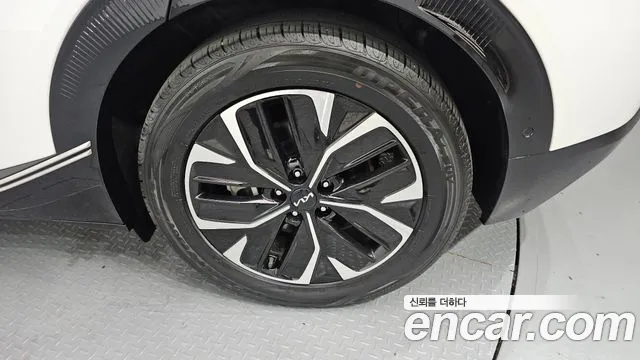 Kia EV6 — Фото автомобиля 17