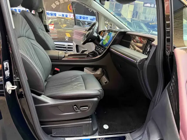 GAC Trumpchi M8 — Фото автомобиля 24