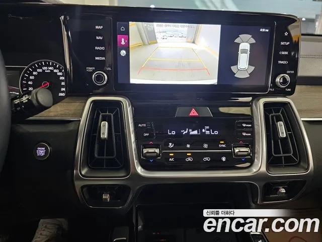 Kia Sorento Sorento 4-е поколение Бензин 2.5T 2WD — Фото автомобиля 12