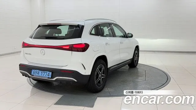 Mercedes-Benz EQA H243 — Фото автомобиля 5