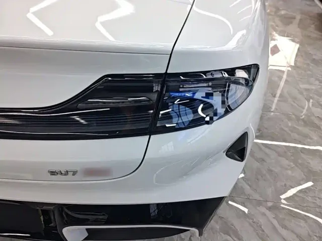 Xiaomi SU7 — Фото автомобиля 7