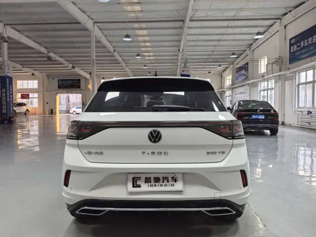 Volkswagen T-Roc — Фото автомобиля 5