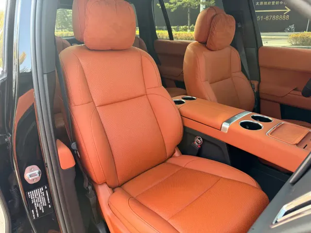 Li Auto L9 — Фото автомобиля 12