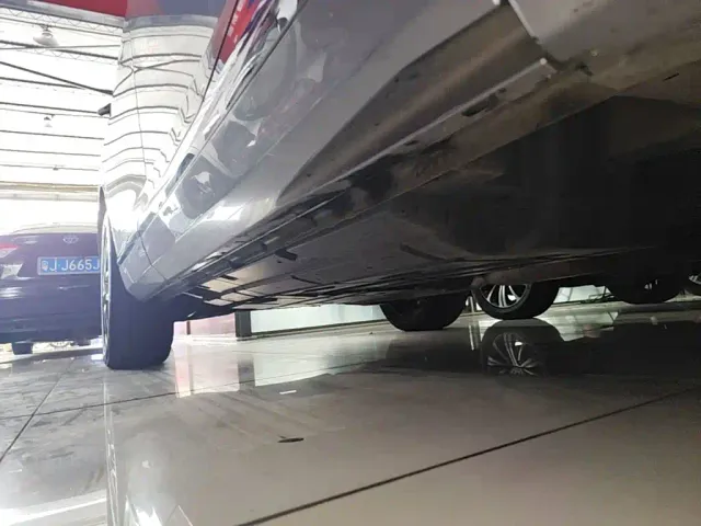 GAC Trumpchi GS8 — Фото автомобиля 20