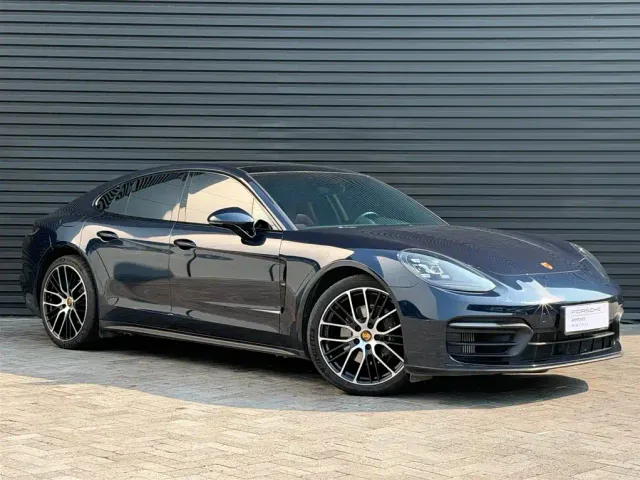 Porsche Panamera — Фото автомобиля 3