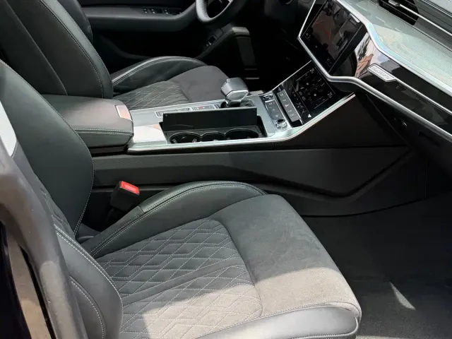 Audi A7L — Фото автомобиля 7