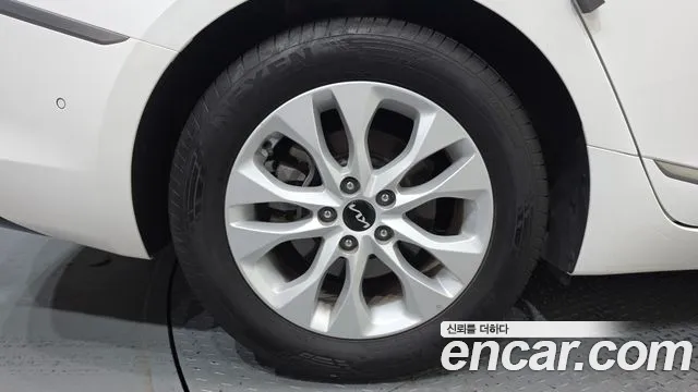 Kia K8 2.5 Бензин 2WD — Фото автомобиля 5