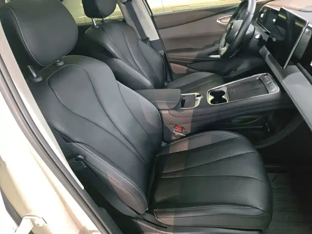 BYD Sealion 05 EV — Фото автомобиля 24