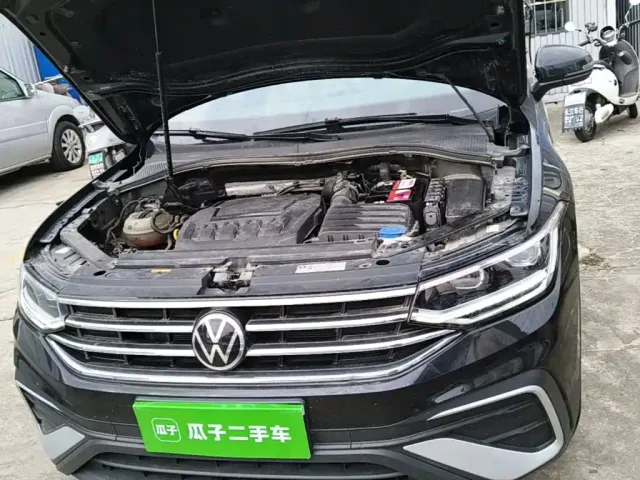 Volkswagen Tiguan L — Фото автомобиля 19