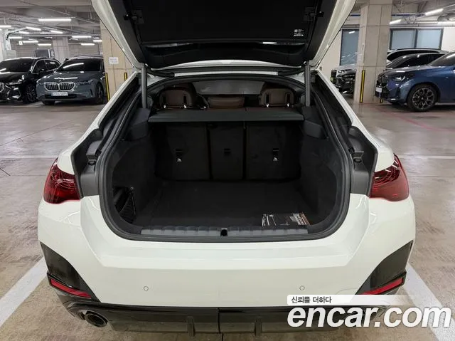BMW 4 Series G22 — Фото автомобиля 5