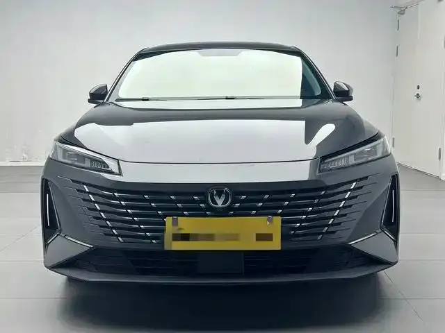 Changan Eado — Фото автомобиля 2
