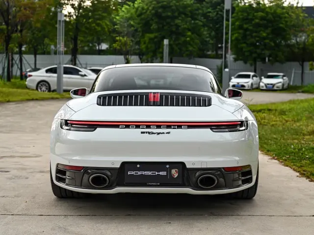 Porsche 911 — Фото автомобиля 6