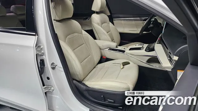 Hyundai Grandeur (New) Hybrid — Фото автомобиля 16