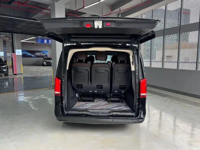 Mercedes-Benz V-Class — Фото автомобиля 16