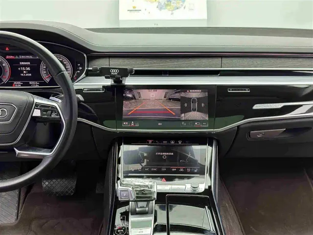 Audi A8 — Фото автомобиля 12