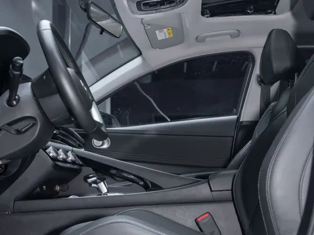 Hyundai Elantra — Фото автомобиля 12