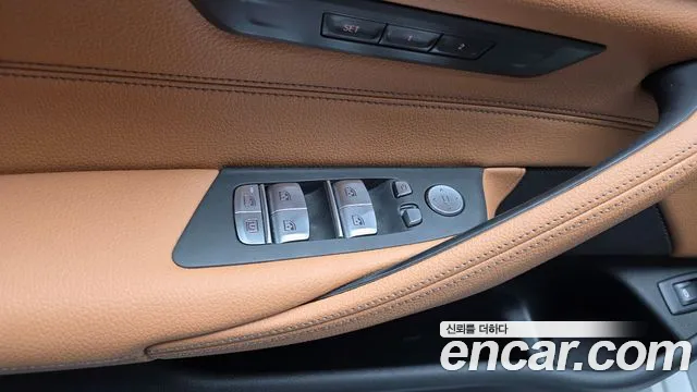 BMW 5 Series G30 — Фото автомобиля 26