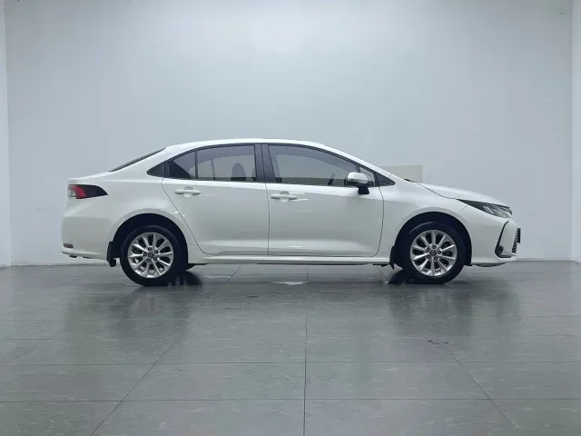 Toyota Corolla — Фото автомобиля 9