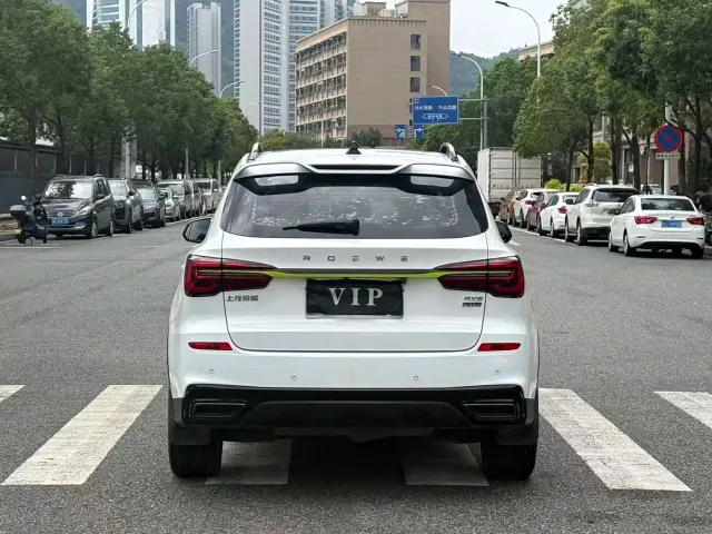 Roewe RX5 — Фото автомобиля 6