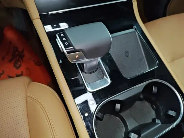Li Auto ONE — Фото автомобиля 13
