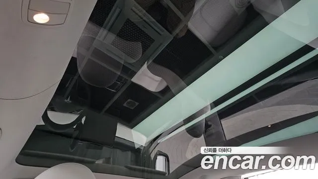 Tesla Model Y — Фото автомобиля 23