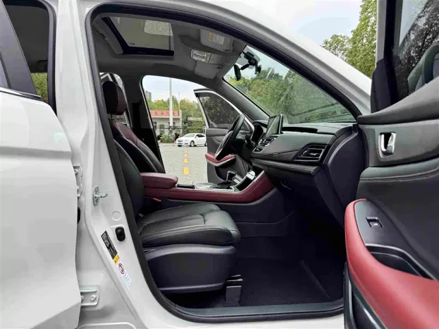 Changan CS75 — Фото автомобиля 17