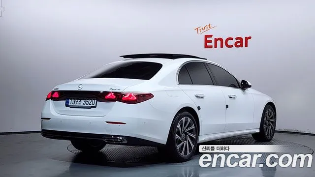 Mercedes-Benz E-Class E-класс W214 E300 4MATIC Exclusive — Фото автомобиля 2