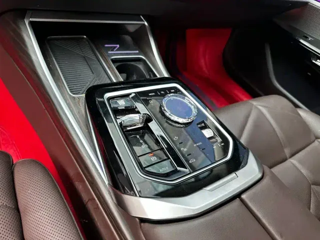 BMW 7 Series — Фото автомобиля 21