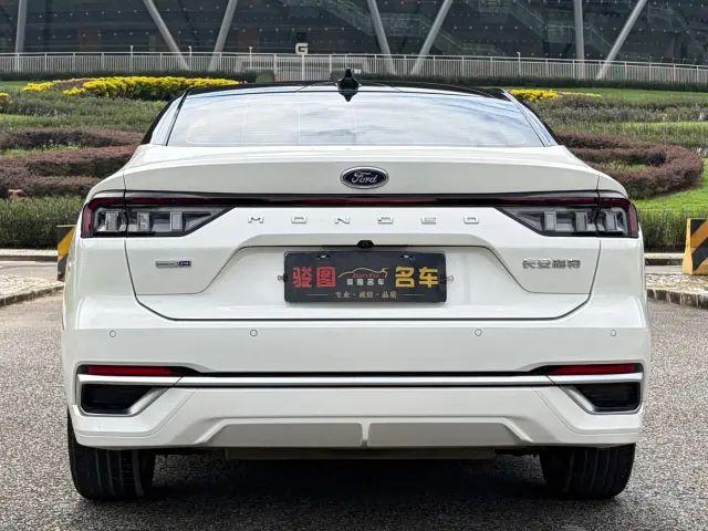 Ford Mondeo — Фото автомобиля 5