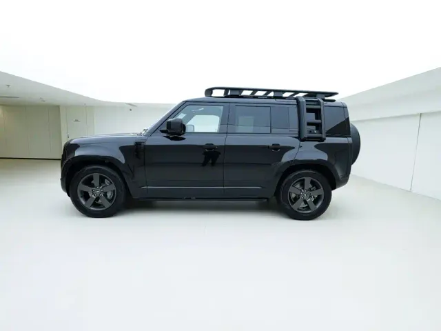 Land Rover Defender — Фото автомобиля 4