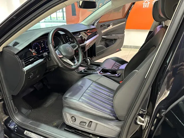 Volkswagen Passat — Фото автомобиля 5