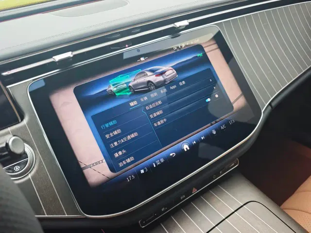 Mercedes-Benz E-Class — Фото автомобиля 22