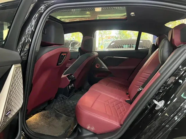 BMW 5 Series — Фото автомобиля 6