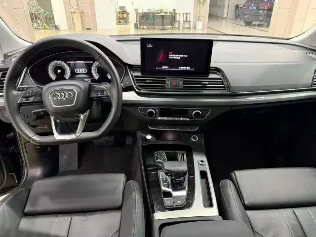 Audi Q5L — Фото автомобиля 6