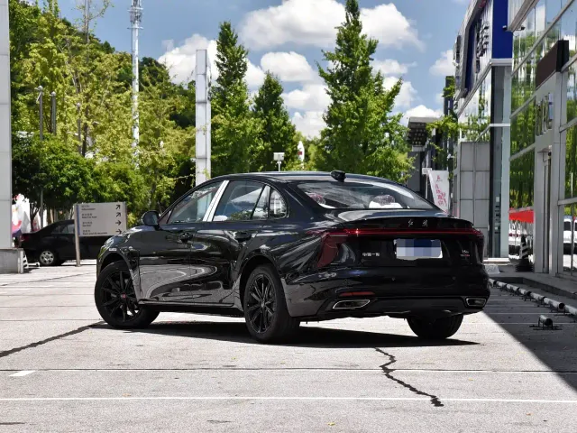 Hongqi H5 — Фото автомобиля 6