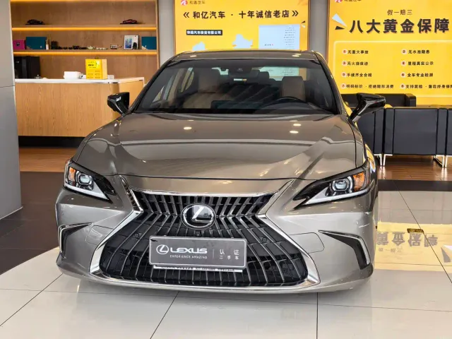 Lexus ES — Фото автомобиля 2