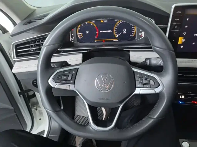 Volkswagen Tiguan L — Фото автомобиля 6
