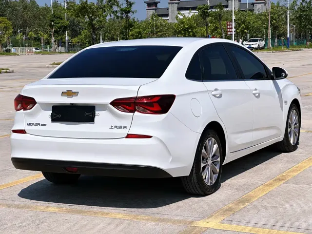 Chevrolet Monza — Фото автомобиля 8