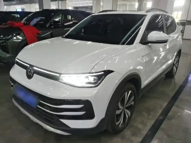 Фотография автомобиля — Volkswagen Tharu