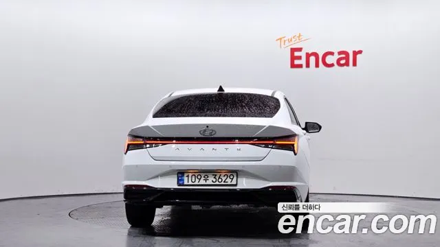 Hyundai AVANTE — Фото автомобиля 4